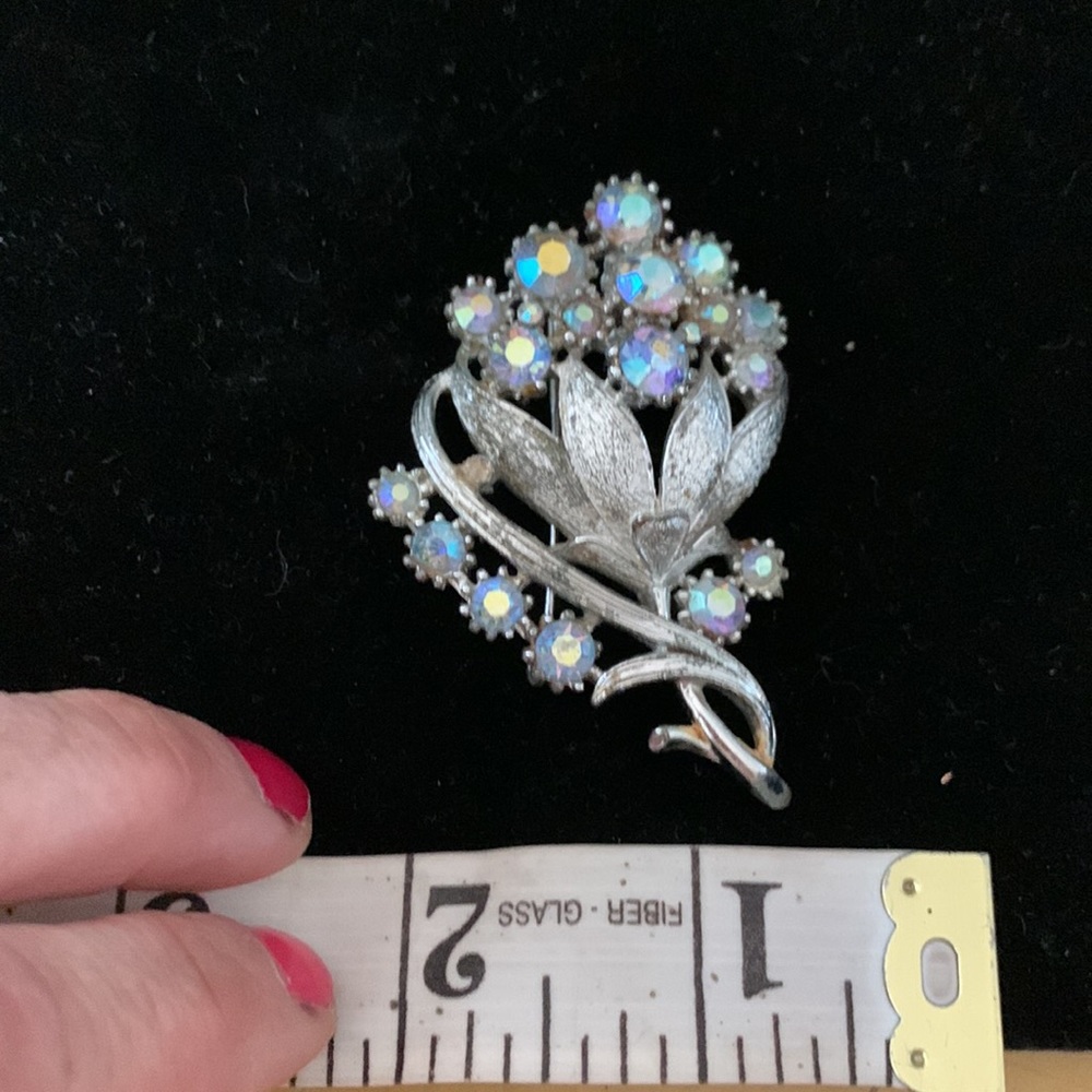 Vintage Coro brooch - Picture 8 of 8